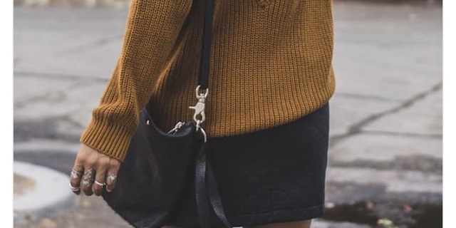 Poshmark banner for @comparatively
